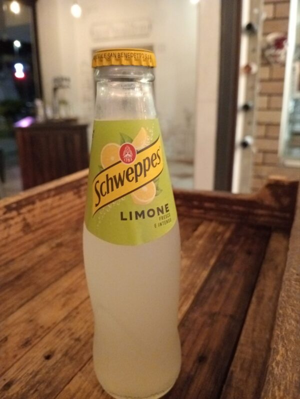 Schweppes Lemon